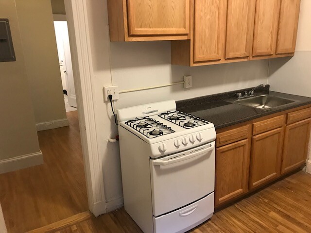 2 bed, 1 bath apartment for rent at 1810 Commonwealth Ave Unit 1N, Brighton — photo 15 of 25