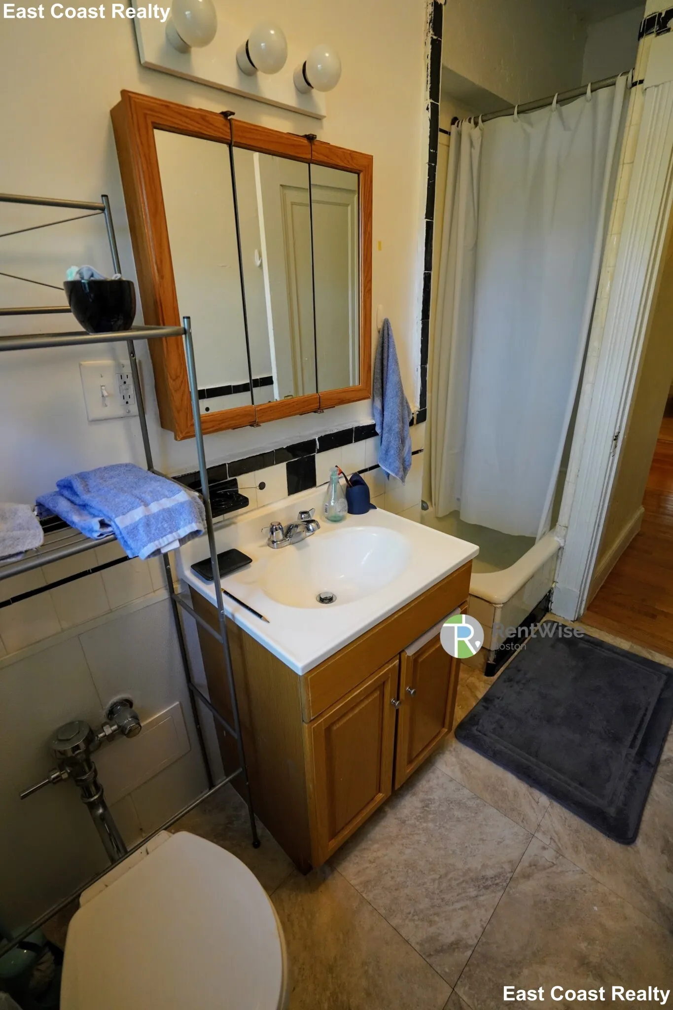 2 bed, 1 bath apartment for rent at 1810 Commonwealth Ave Unit 2, Brighton — photo 11 of 25