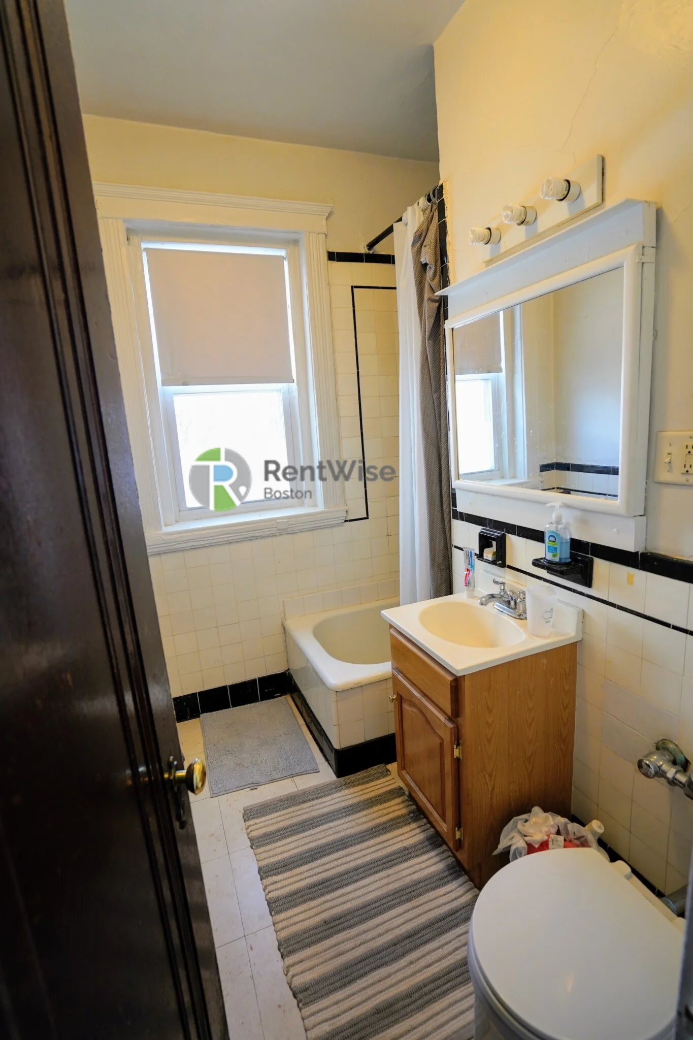 1 bed, 1 bath apartment for rent at 1810 Commonwealth Ave Unit 24, Brighton — photo 14 of 16