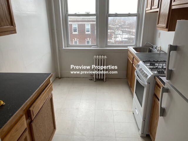 1 bed, 1 bath apartment for rent at 1810 Commonwealth Ave Unit 29P, Brighton