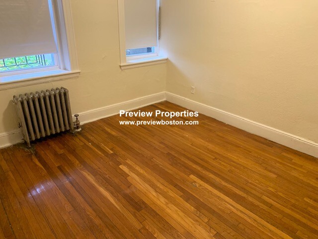 2 bed, 1 bath apartment for rent at 1810 Commonwealth Ave Unit 2P, Brighton — photo 10 of 12