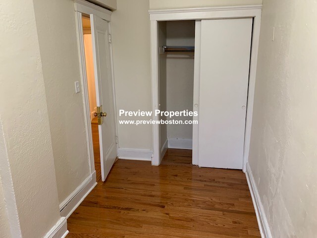2 bed, 1 bath apartment for rent at 1810 Commonwealth Ave Unit 2P, Brighton — photo 4 of 12