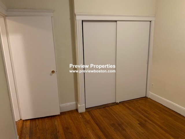 2 bed, 1 bath apartment for rent at 1810 Commonwealth Ave Unit 2P, Brighton — photo 8 of 12