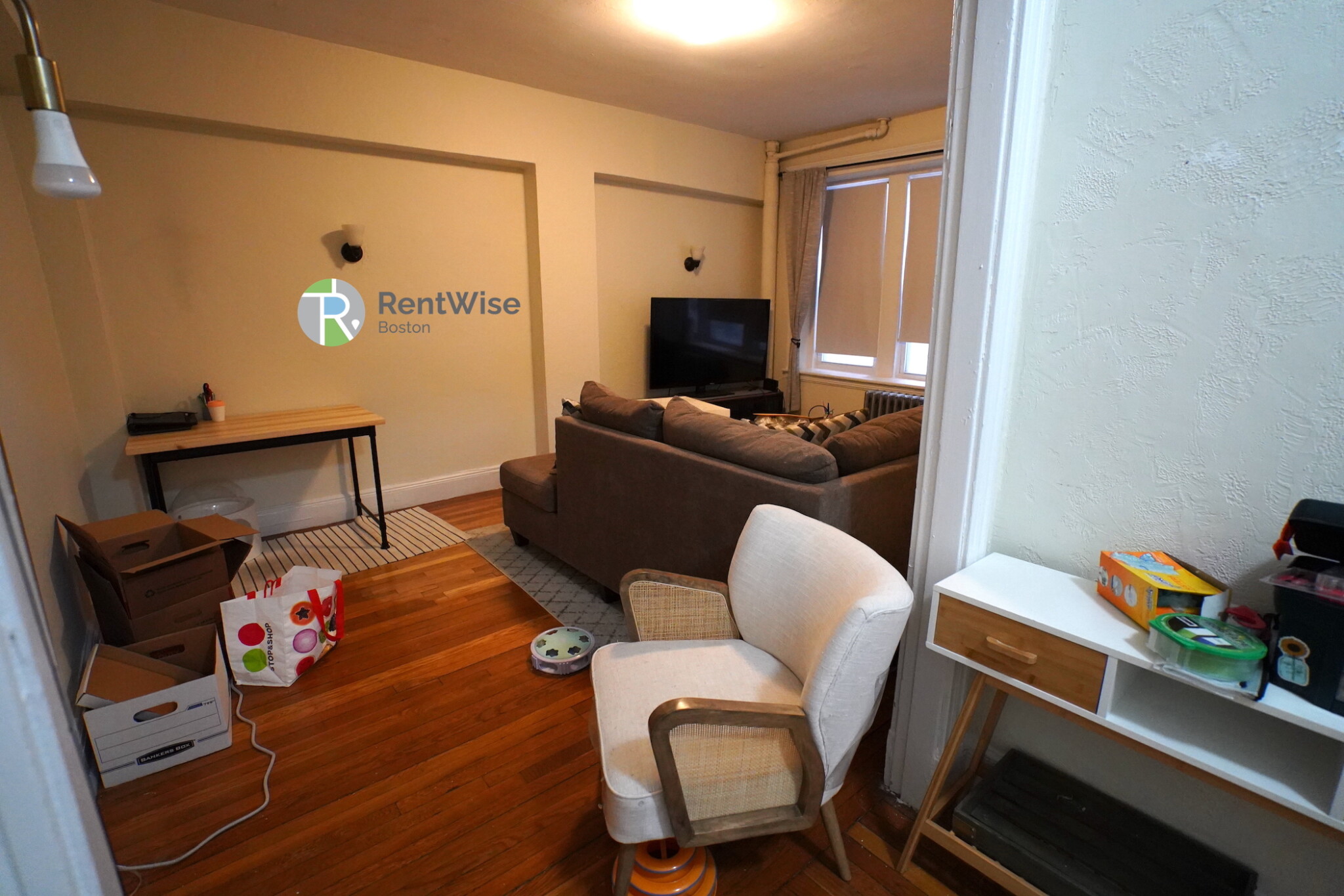 1 bed, 1 bath apartment for rent at 1810 Commonwealth Ave Unit 3, Brighton — photo 3 of 13
