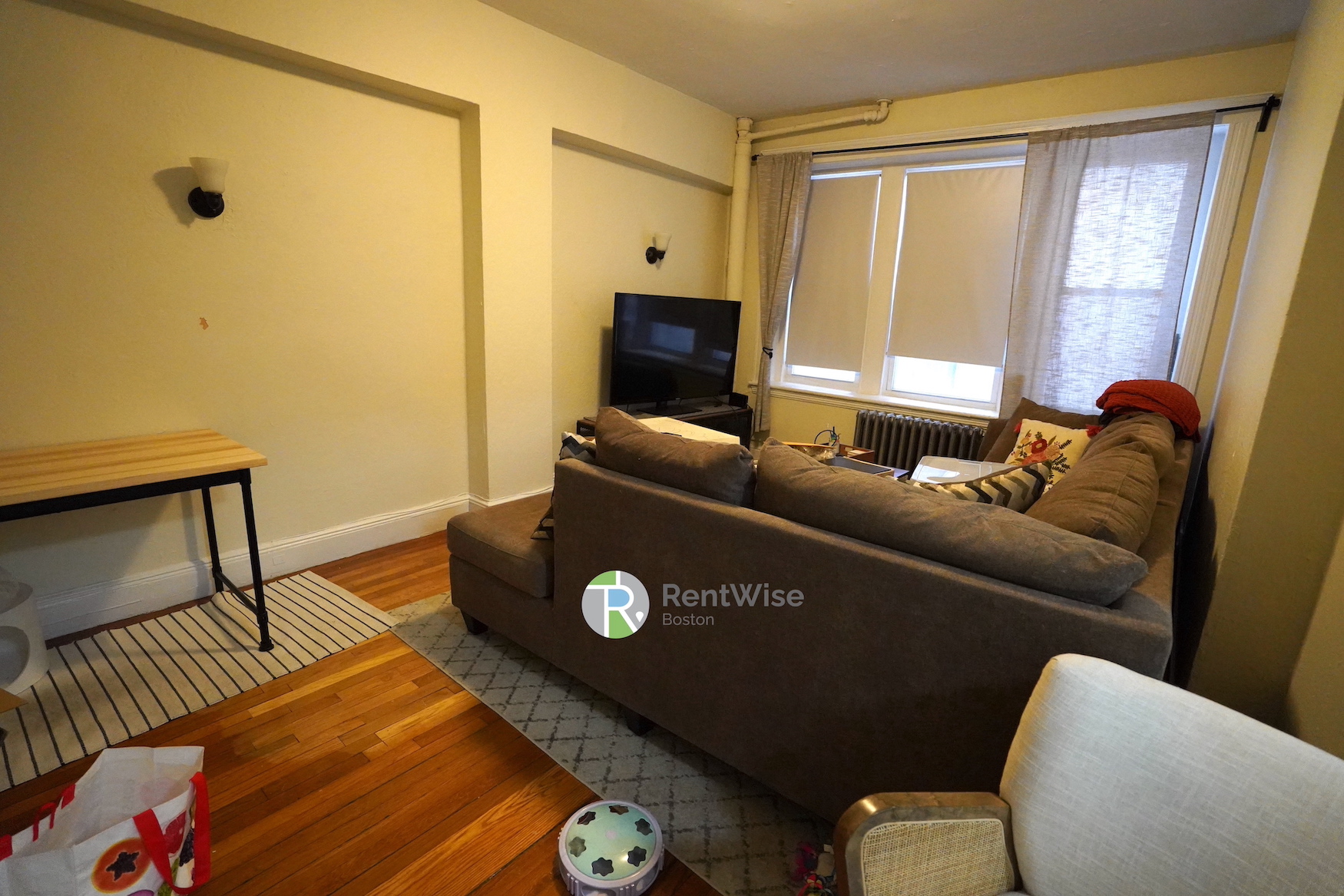 1 bed, 1 bath apartment for rent at 1810 Commonwealth Ave Unit 3, Brighton — photo 2 of 13