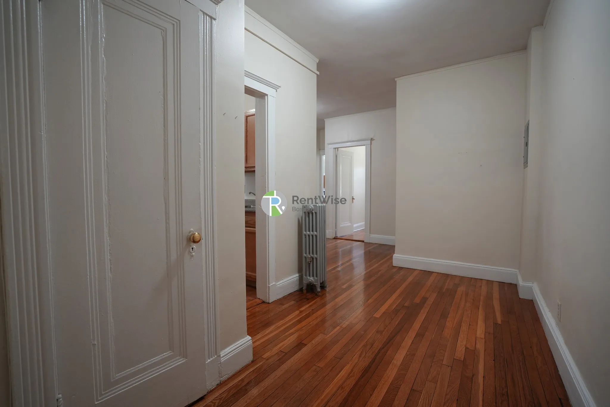 2 bed, 1 bath apartment for rent at 1810 Commonwealth Ave Unit 8, Brighton