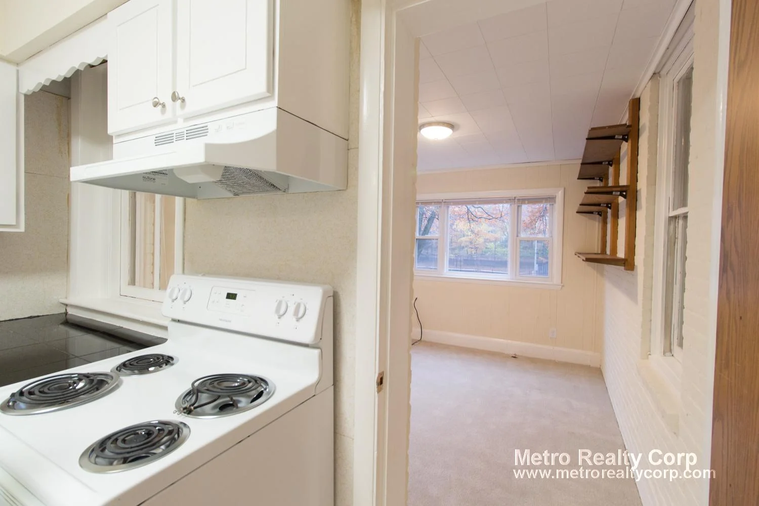 4 bed, 2 bath apartment for rent at 1819 Beacon St Unit 5, Brookline Hills — photo 20 of 23