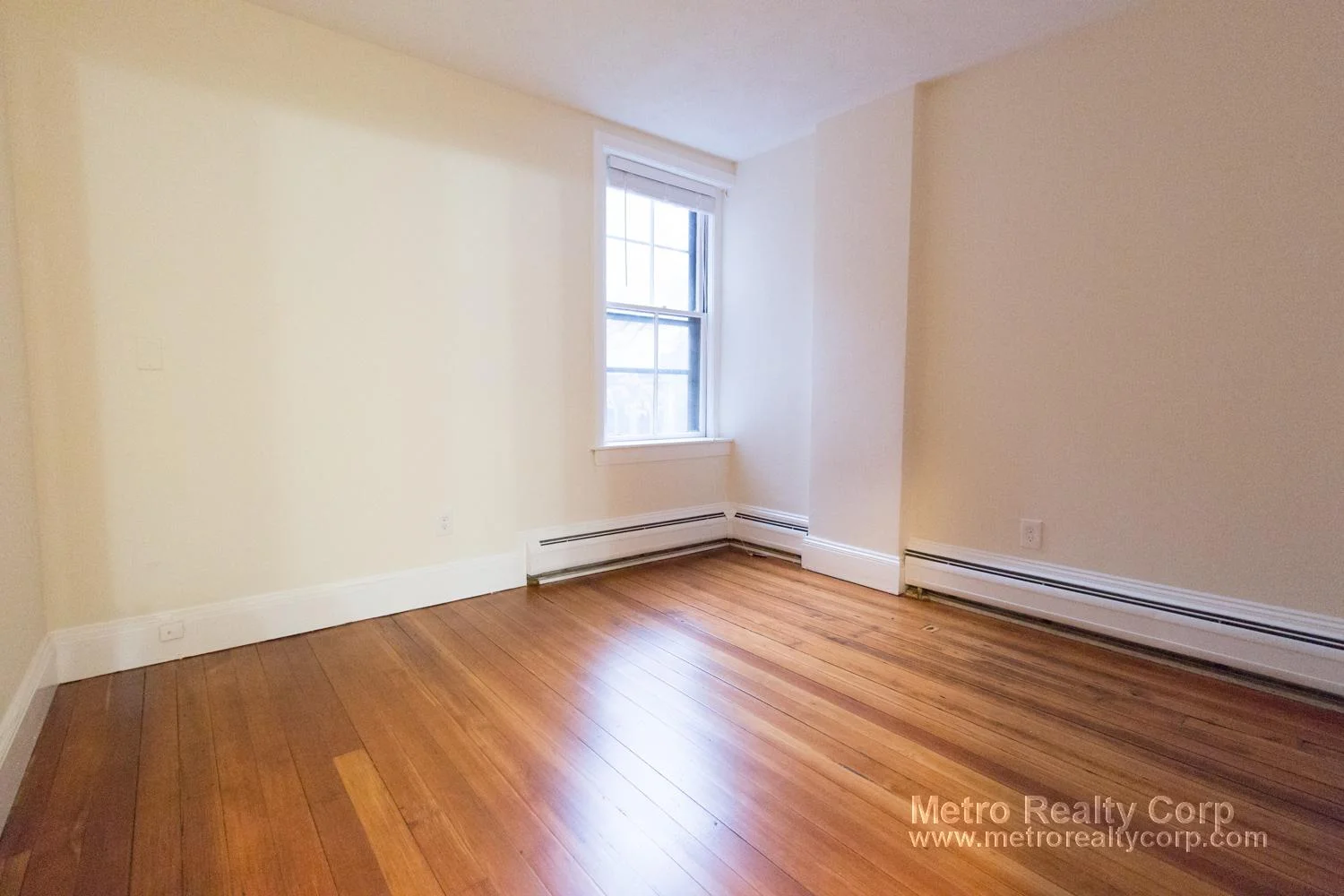 4 bed, 2 bath apartment for rent at 1819 Beacon St Unit 5, Brookline Hills — photo 16 of 23
