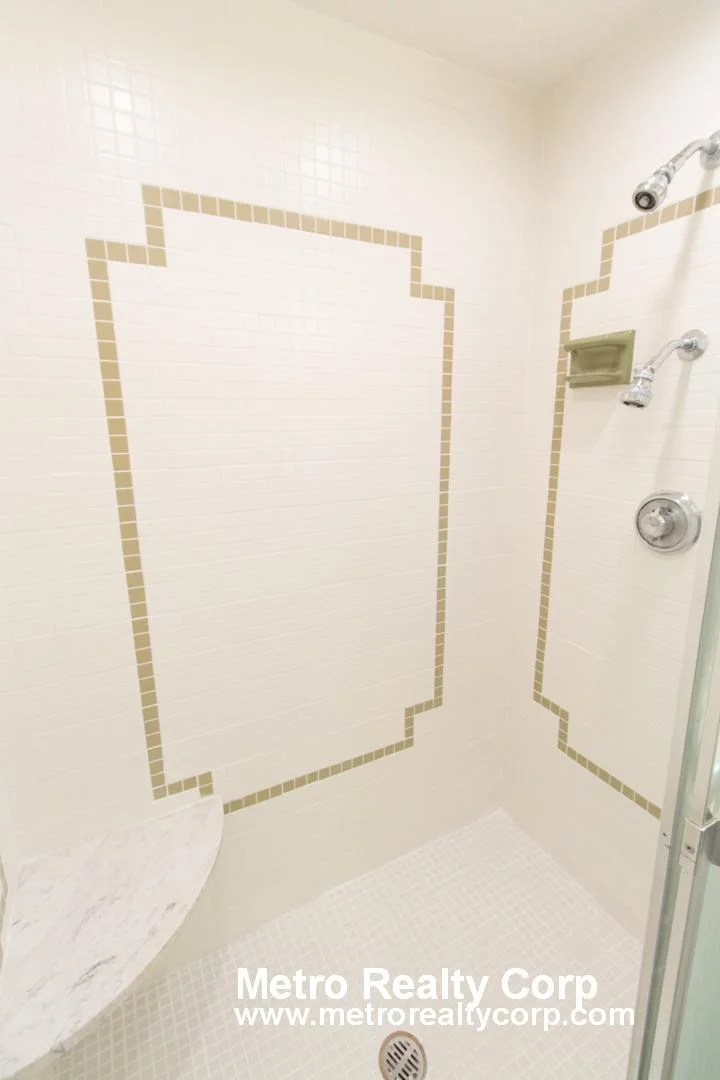 4 bed, 2 bath apartment for rent at 1819 Beacon St Unit 5, Brookline Hills — photo 10 of 23