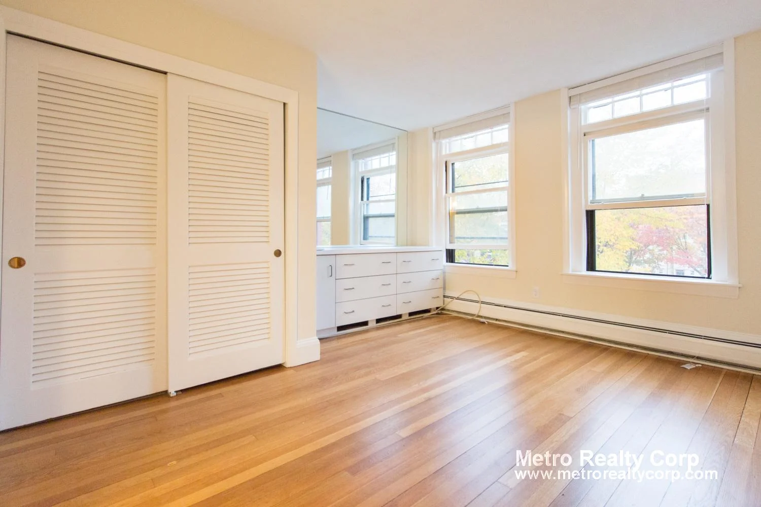 4 bed, 2 bath apartment for rent at 1819 Beacon St Unit 5, Brookline Hills — photo 7 of 23