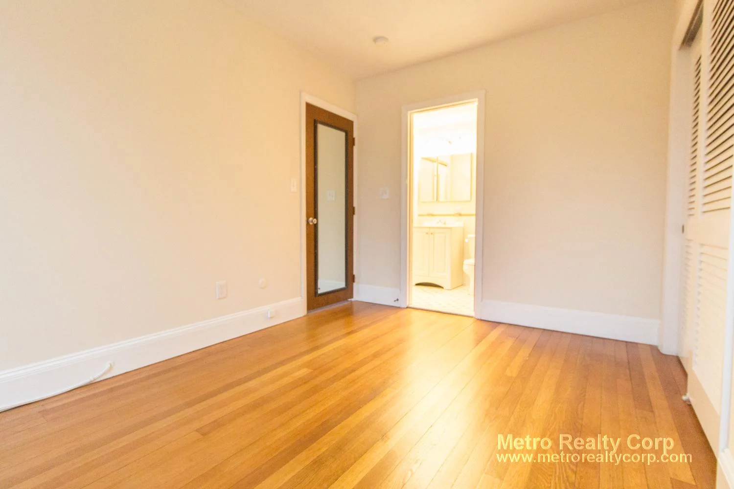 4 bed, 2 bath apartment for rent at 1819 Beacon St Unit 5, Brookline Hills — photo 8 of 23