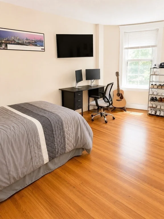 4 bed, 2 bath apartment for rent at 1819 Beacon Unit 5, Brookline Hills — photo 9 of 15