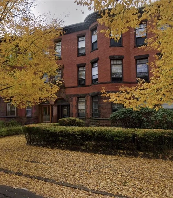 4 bed, 2 bath apartment for rent at 1819 Beacon Unit 5, Brookline Hills — photo 15 of 15