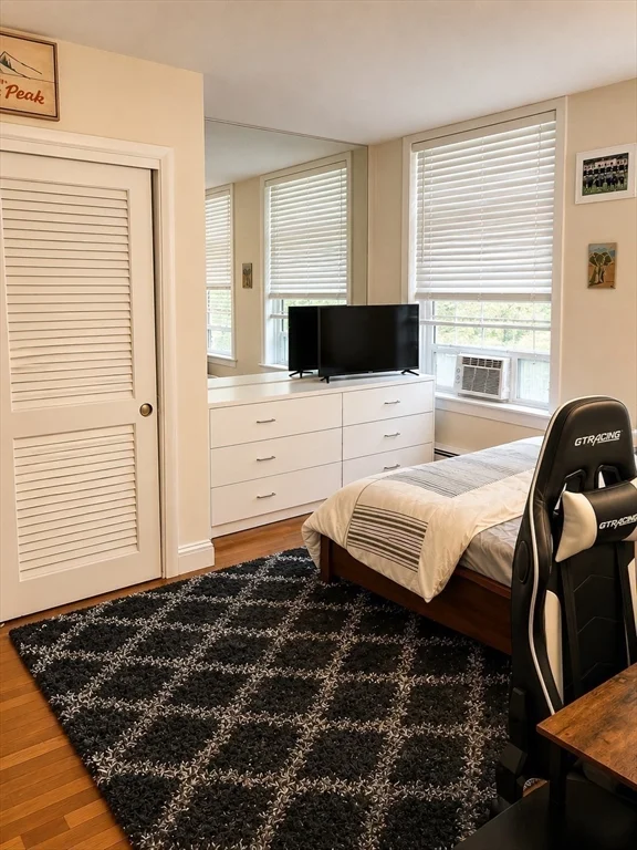 4 bed, 2 bath apartment for rent at 1819 Beacon Unit 5, Brookline Hills — photo 8 of 15