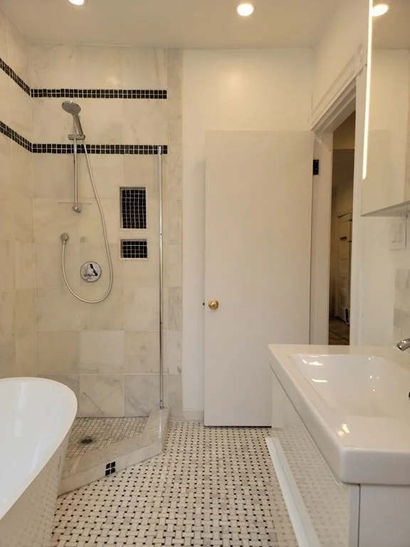3 bed, 1 bath apartment for rent at 182 Babcock St Unit 2, Coolidge Corner — photo 8 of 10