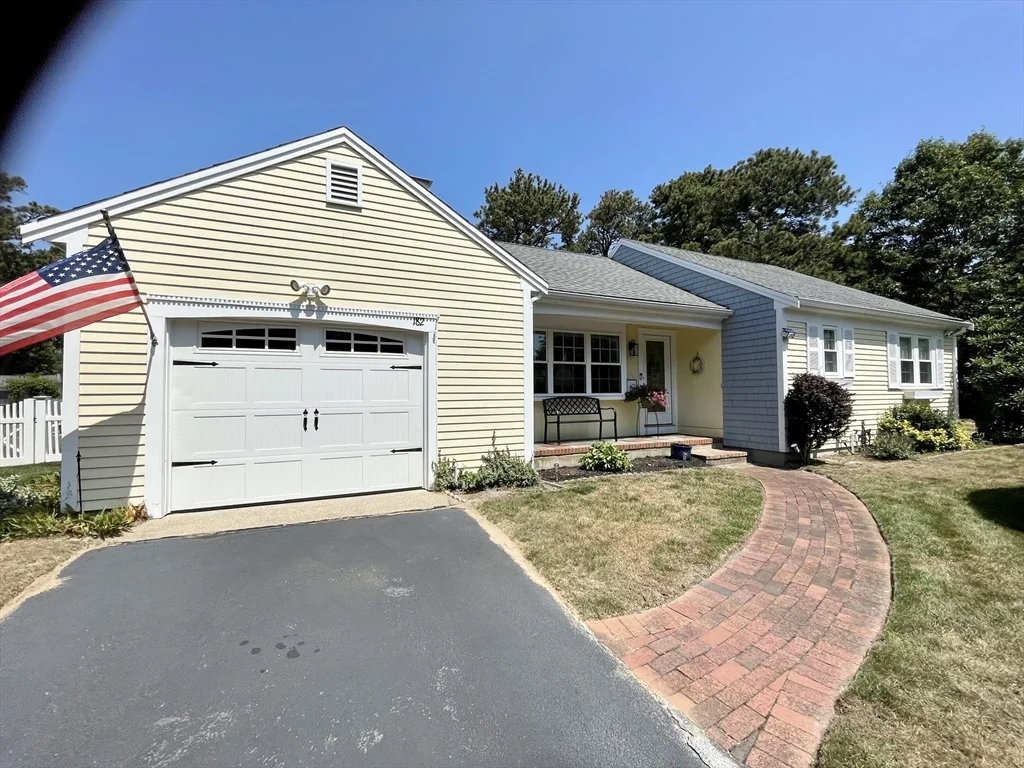 2 bed, 2 bath apartment for rent at 182 Beacon St Unit 182, South Yarmouth — photo 1 of 22