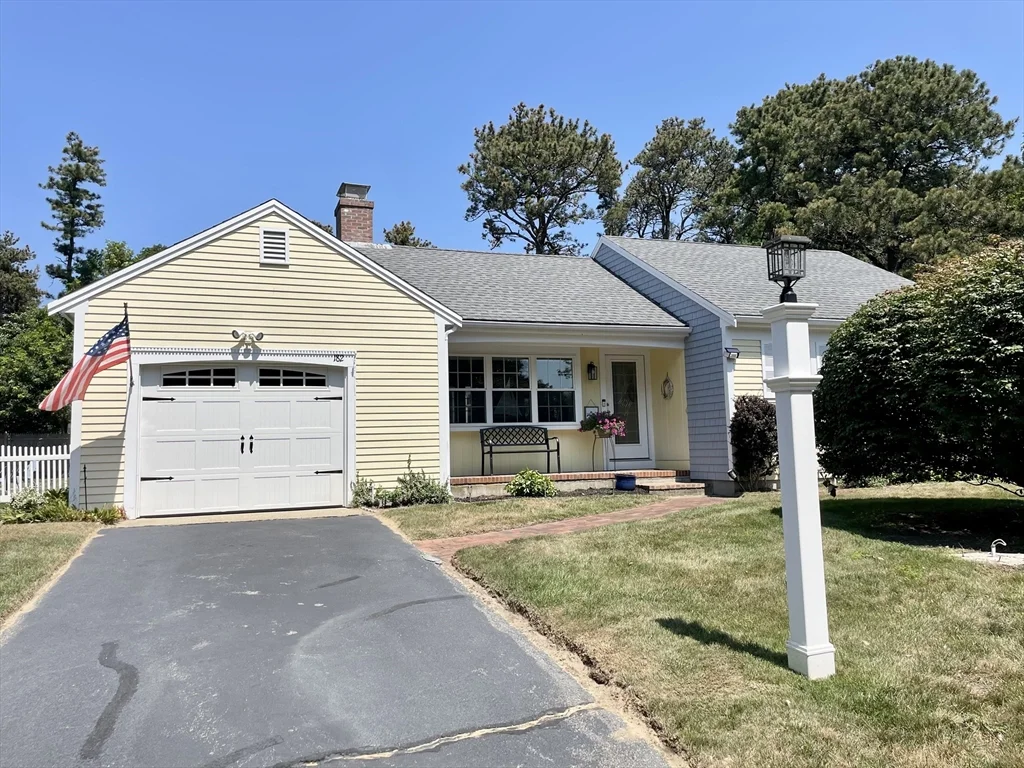 2 bed, 2 bath apartment for rent at 182 Beacon St Unit 182, South Yarmouth — photo 2 of 22
