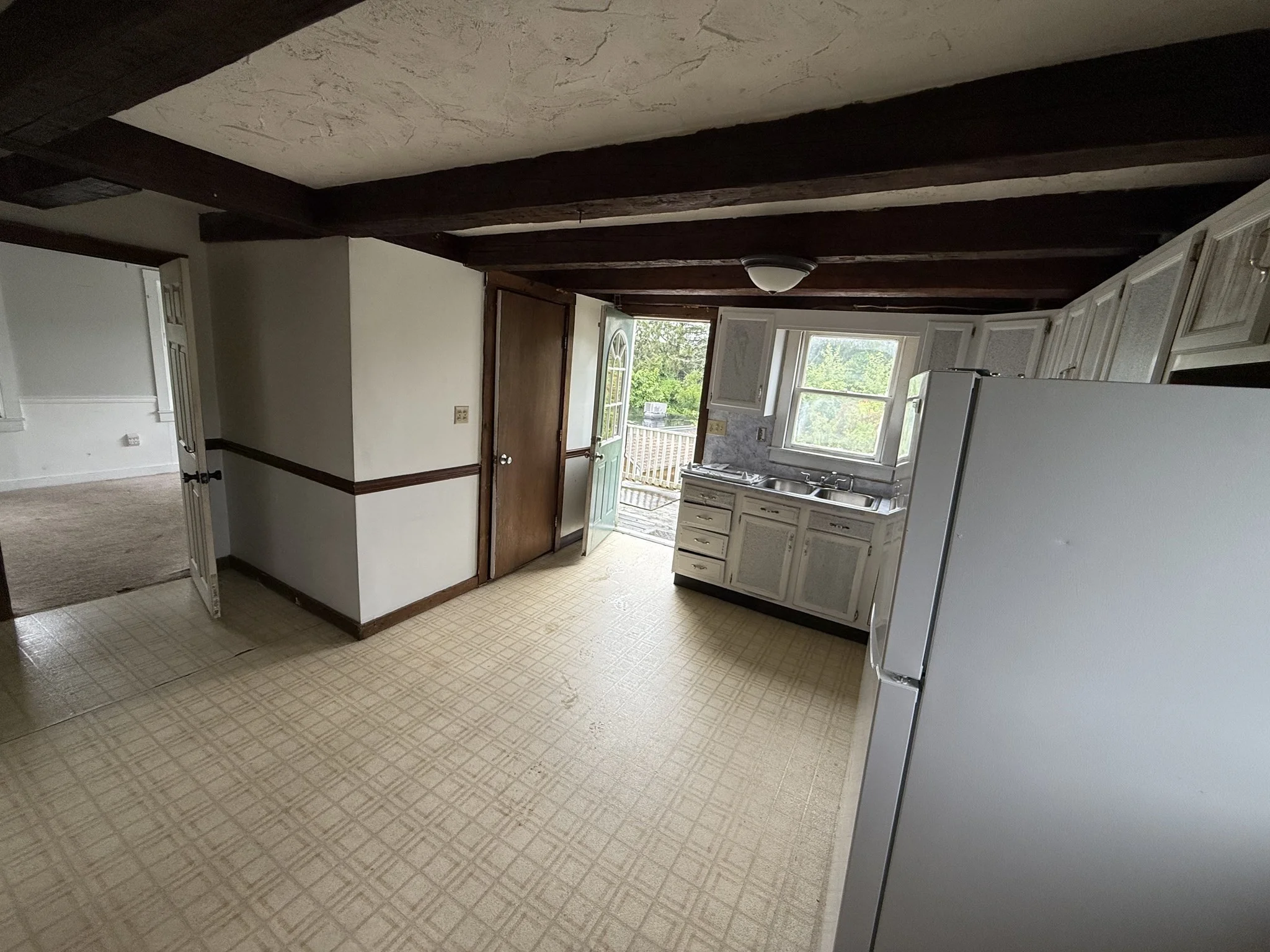 3 bed, 1 bath apartment for rent at 182 East Main St Unit 2, Milford — photo 10 of 12