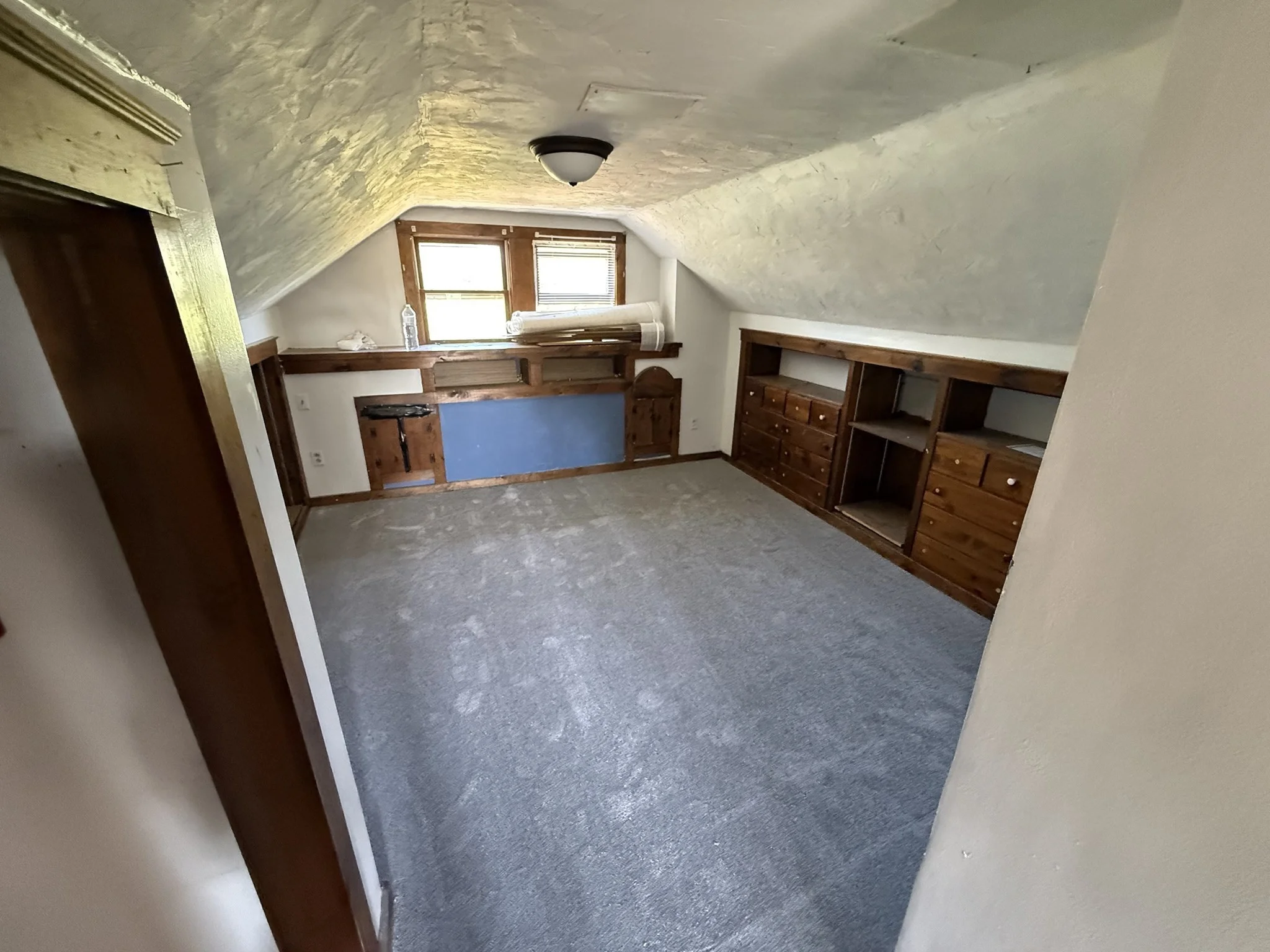 3 bed, 1 bath apartment for rent at 182 East Main St Unit 2, Milford — photo 3 of 12