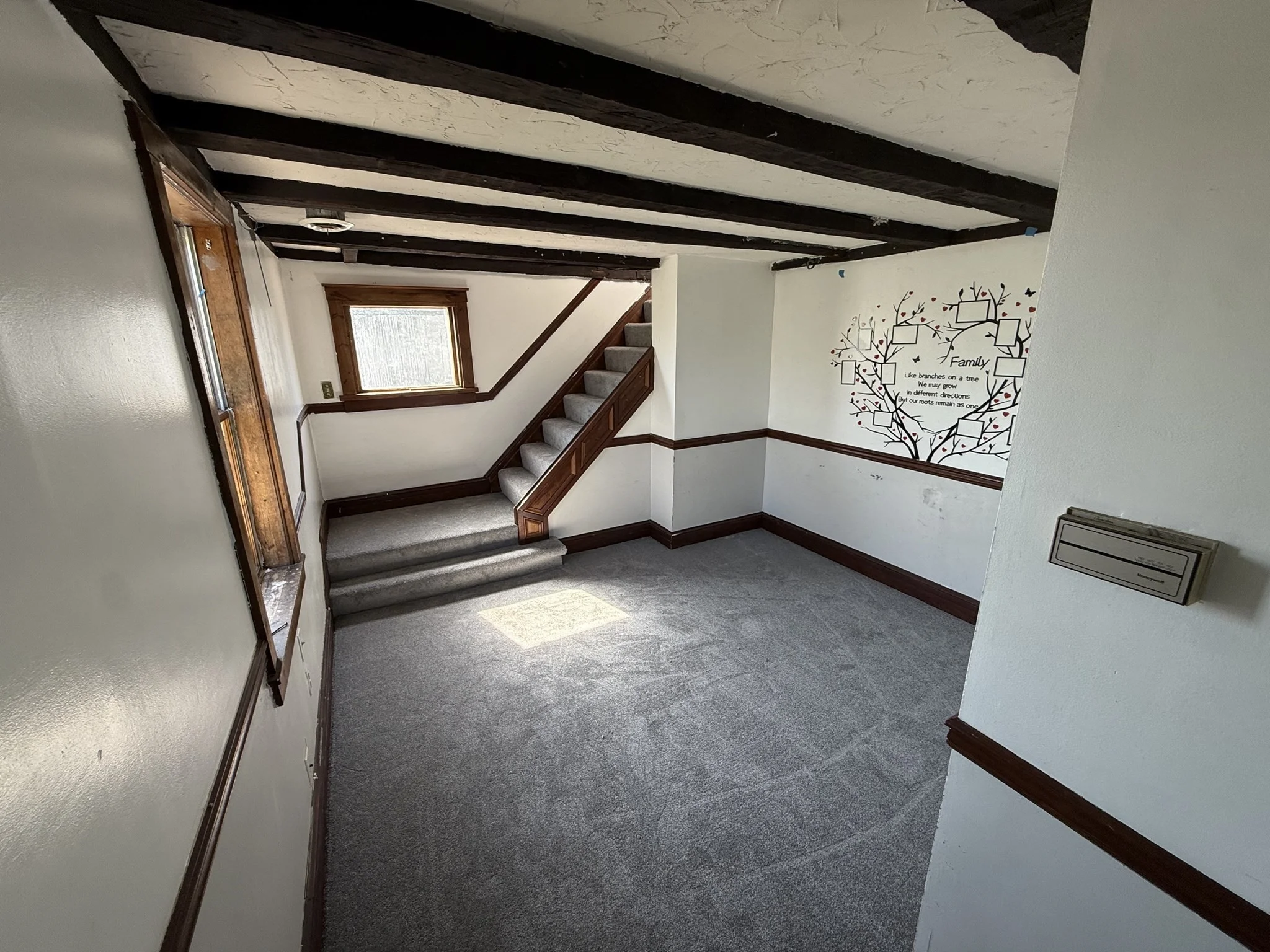 3 bed, 1 bath apartment for rent at 182 East Main St Unit 2, Milford