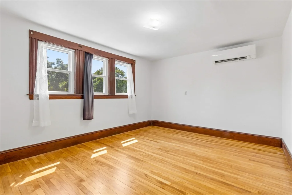 3 bed, 2 bath apartment for rent at 182 Greenwood St, Marlborough — photo 17 of 33