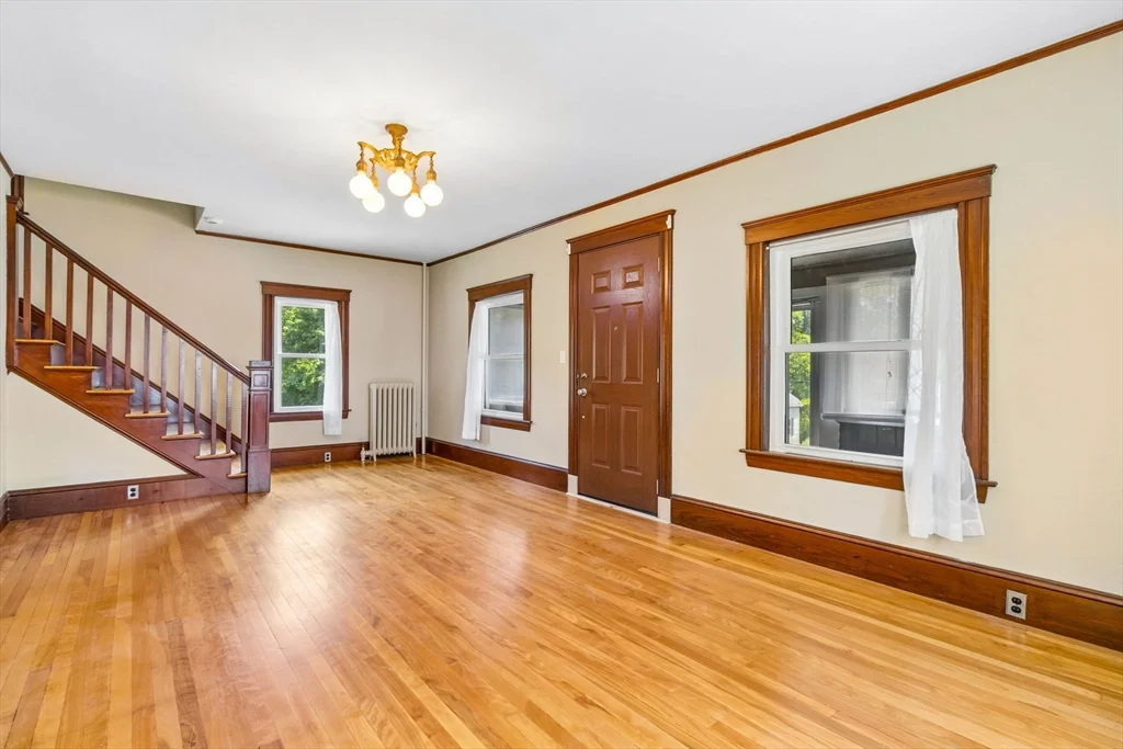3 bed, 2 bath apartment for rent at 182 Greenwood St, Marlborough — photo 8 of 33