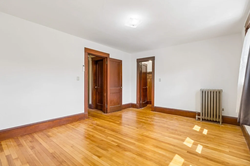 3 bed, 2 bath apartment for rent at 182 Greenwood St, Marlborough — photo 18 of 33