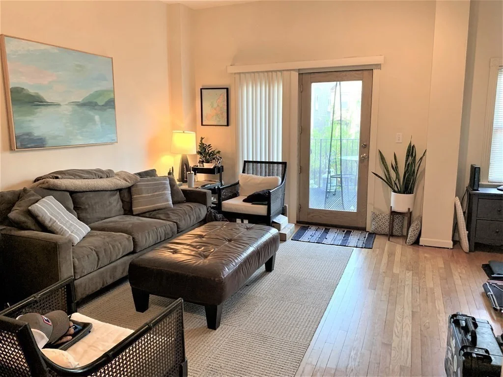 1 bed, 1 bath apartment for rent at 182 H St Unit 1, South Boston