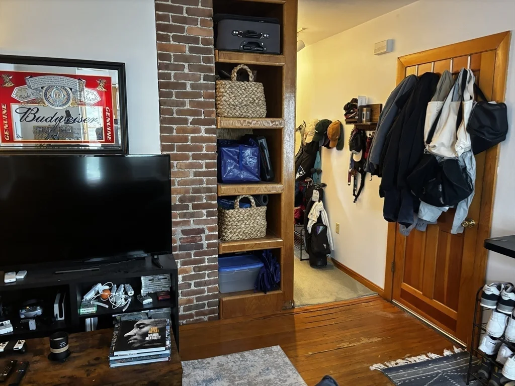 1 bed, 1 bath apartment for rent at 182 H St Unit 2, South Boston — photo 8 of 13