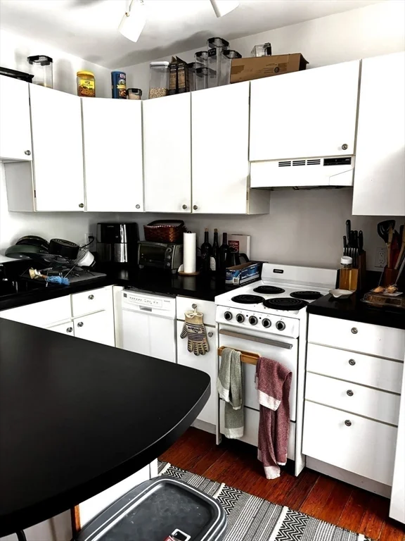 1 bed, 1 bath apartment for rent at 182 H St Unit 2, South Boston — photo 7 of 13
