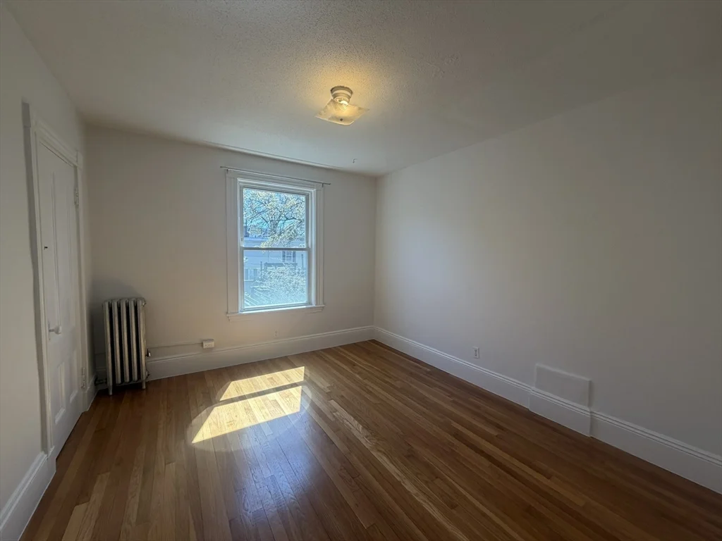 4 bed, 1 bath apartment for rent at 182 Harvard St Unit 3, Central Square — photo 3 of 20