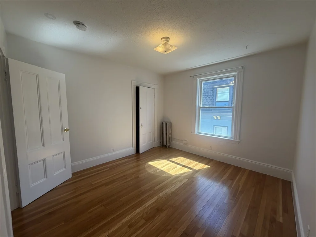 4 bed, 1 bath apartment for rent at 182 Harvard St Unit 3, Central Square — photo 2 of 20