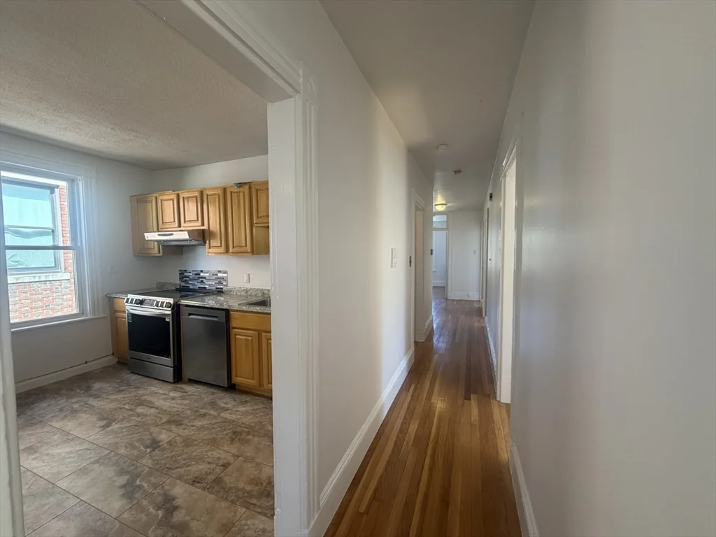 4 bed, 1 bath apartment for rent at 182 Harvard St Unit 3, Central Square — photo 5 of 20