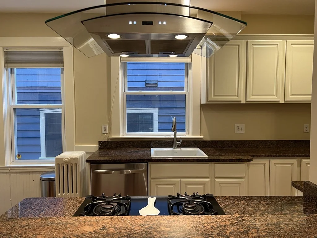 3 bed, 1 bath apartment for rent at 182 Magazine St Unit 1, Cambridgeport — photo 6 of 25