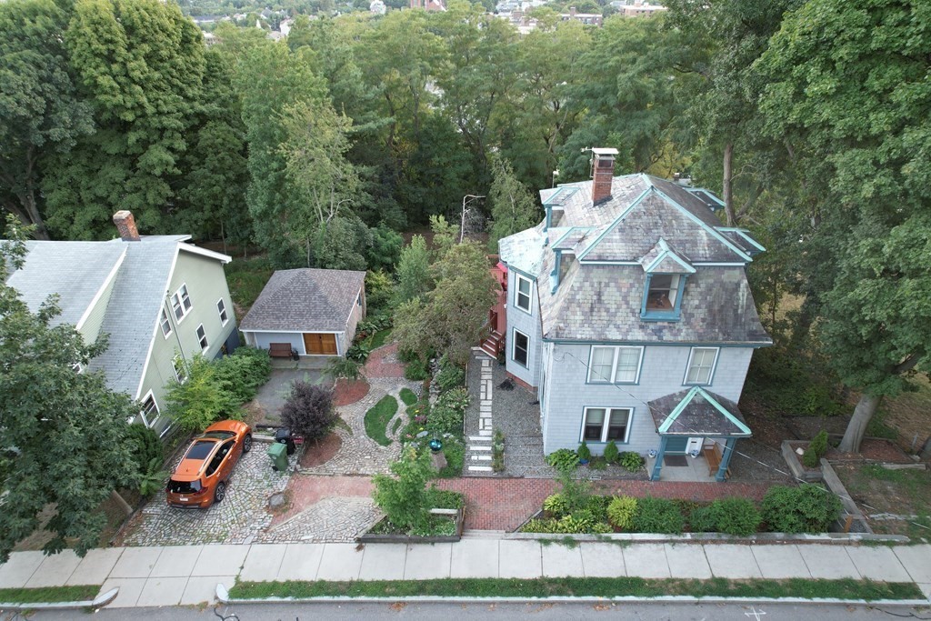 3 bed, 3 bath apartment for rent at 182 Palfrey St, Watertown — photo 3 of 42
