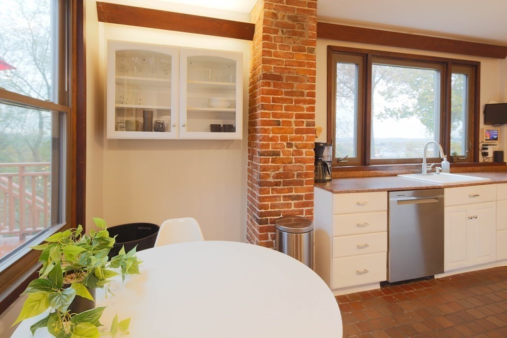 3 bed, 3 bath apartment for rent at 182 Palfrey St, Watertown — photo 6 of 42