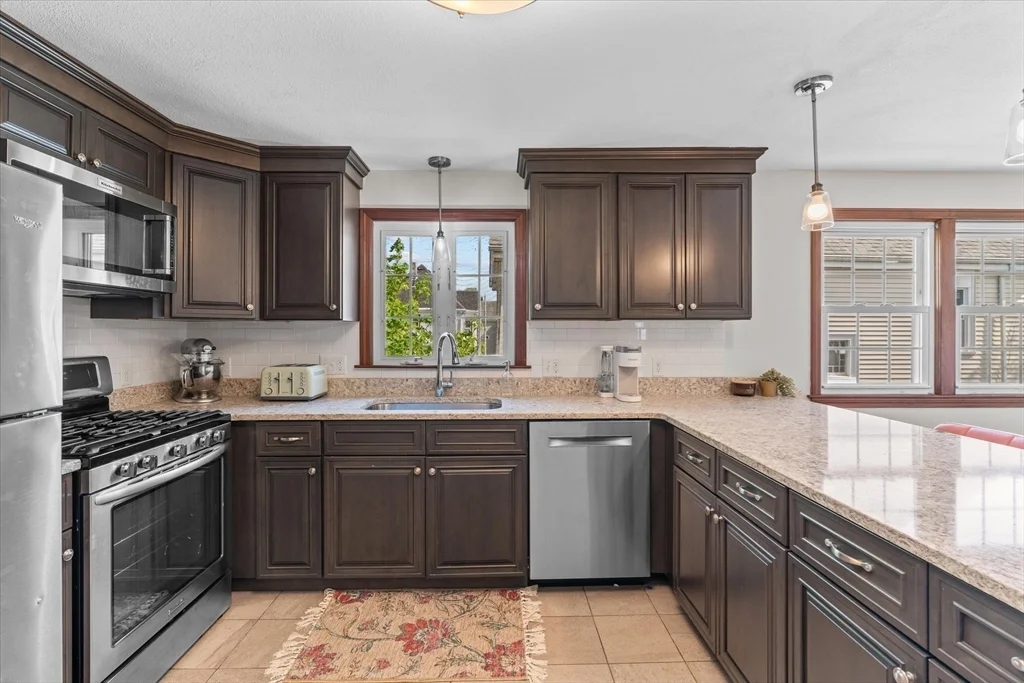 3 bed, 1 bath apartment for rent at 182 Safford St Unit 1, Quincy — photo 11 of 14