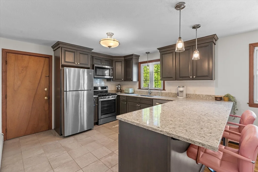 3 bed, 1 bath apartment for rent at 182 Safford St Unit 1, Quincy — photo 10 of 14