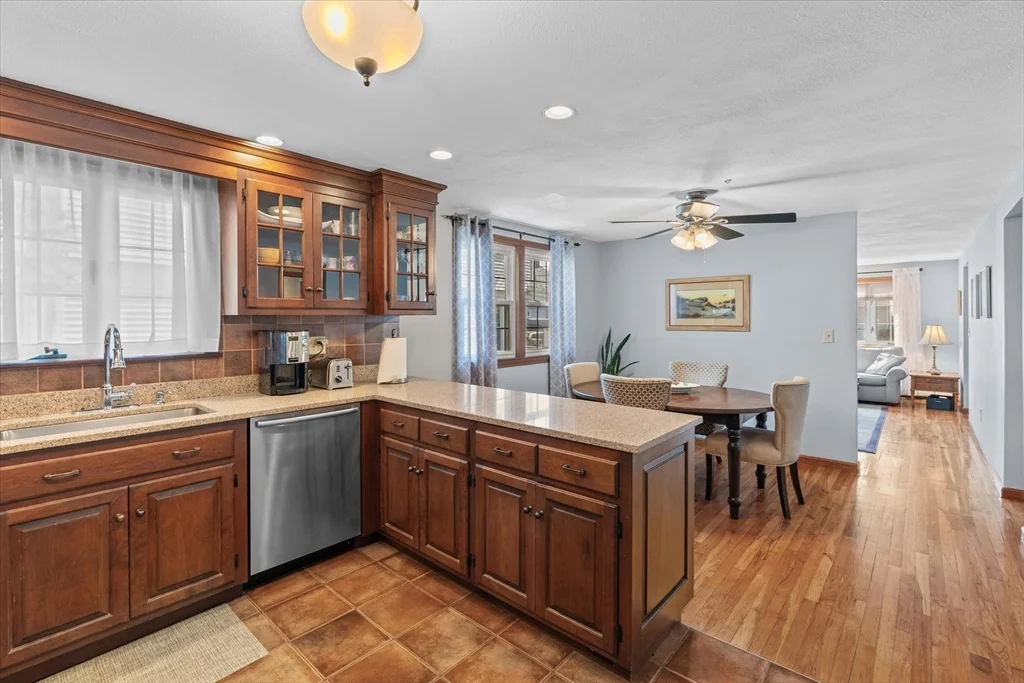3 bed, 1 bath apartment for rent at 182 Safford St Unit 1, Quincy — photo 5 of 14