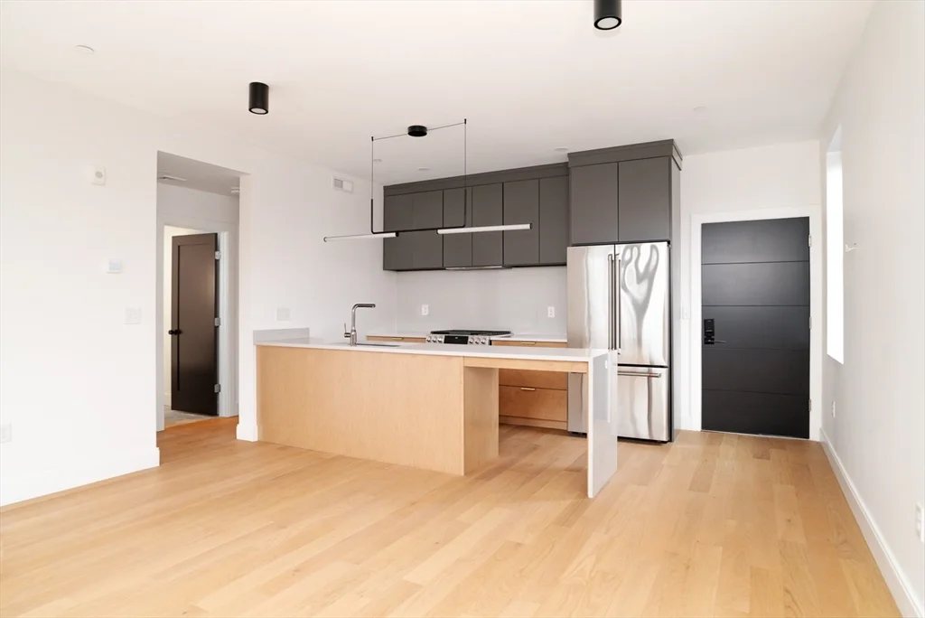 2 bed, 1 bath apartment for rent at 182 Tremont Unit 3, Inman Square — photo 6 of 14