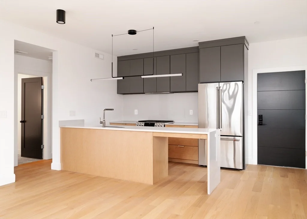2 bed, 1 bath apartment for rent at 182 Tremont Unit 3, Inman Square — photo 1 of 14