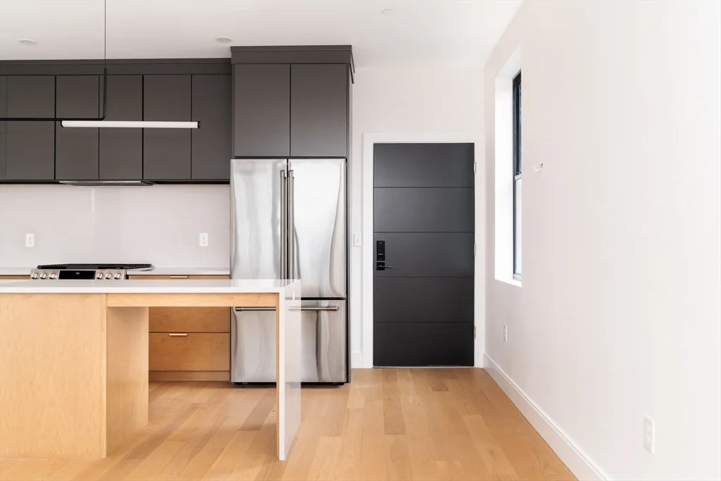 2 bed, 1 bath apartment for rent at 182 Tremont Unit 3, Inman Square — photo 5 of 14