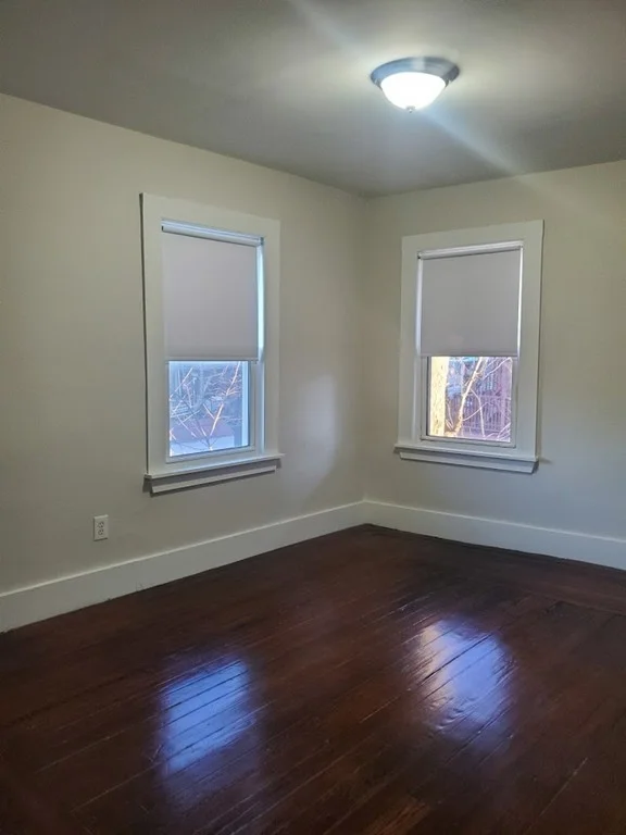 4 bed, 1 bath apartment for rent at 182 Walnut Ave Unit 2, Roxbury — photo 8 of 12