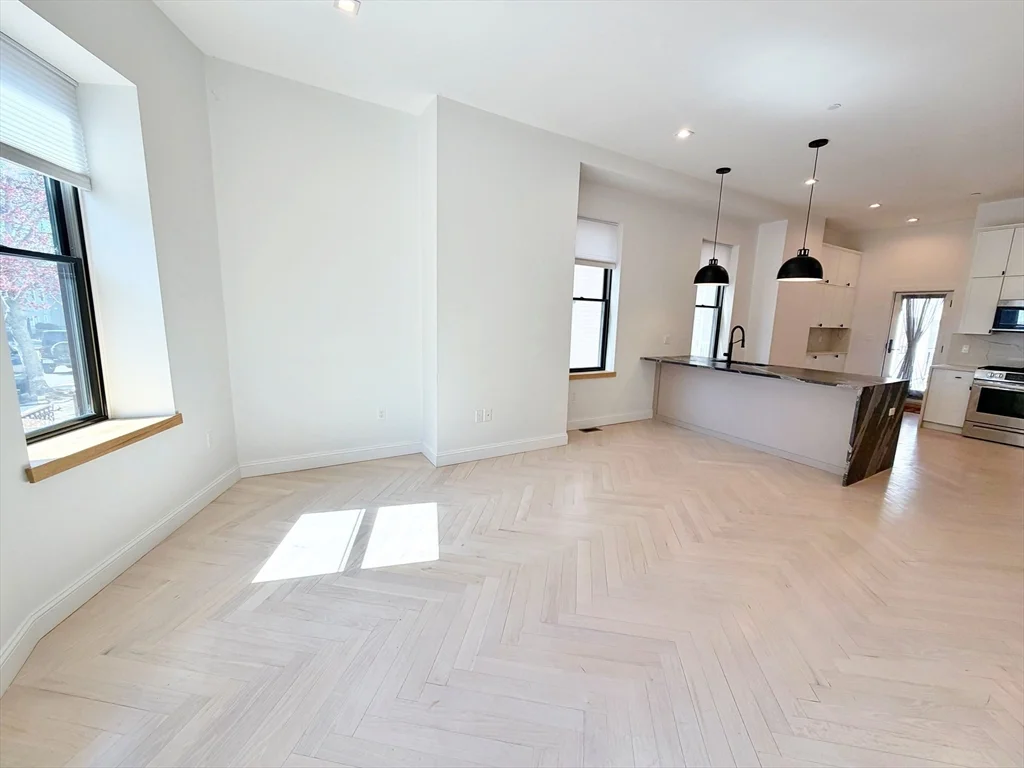 3 bed, 2 bath apartment for rent at 182 Webster St Unit 1, East Boston — photo 15 of 41