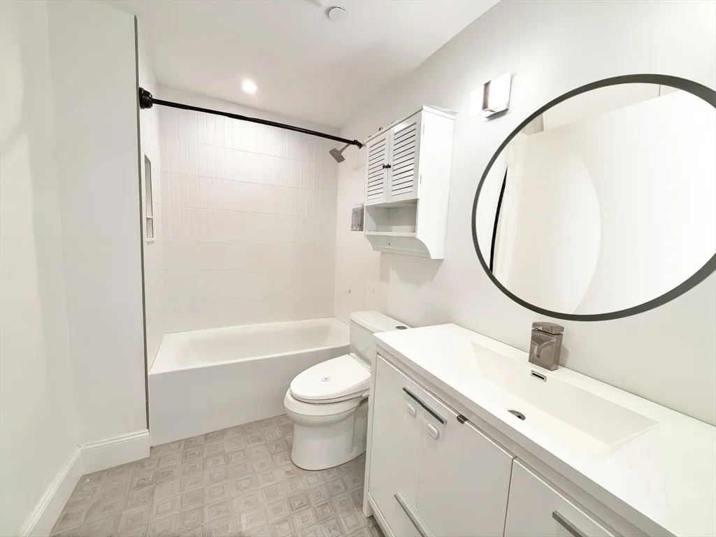 3 bed, 2 bath apartment for rent at 182 Webster St Unit 1, East Boston — photo 7 of 41