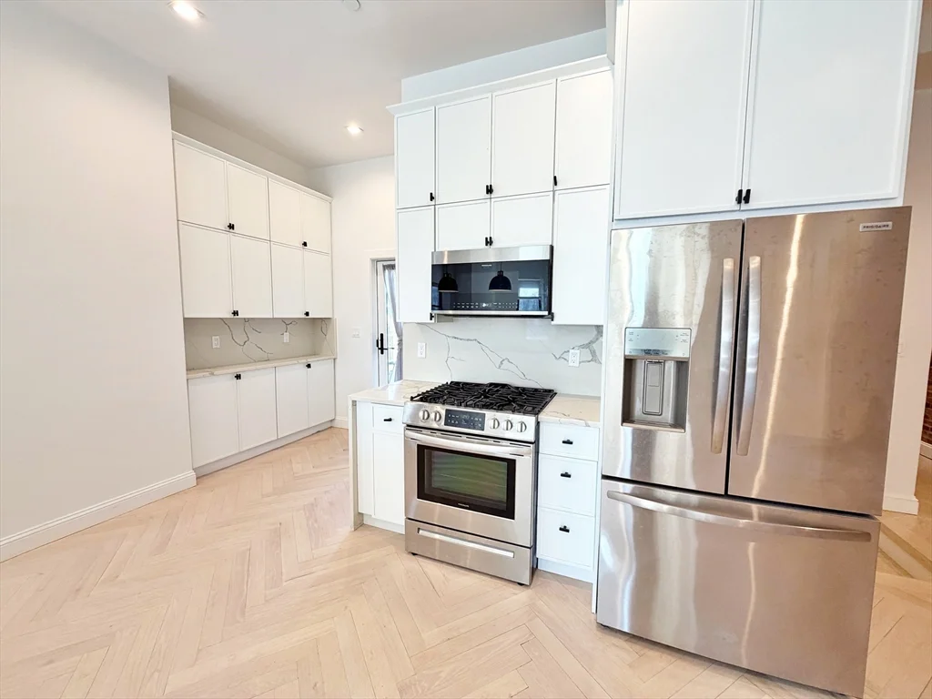 3 bed, 2 bath apartment for rent at 182 Webster St Unit 1, East Boston — photo 12 of 41