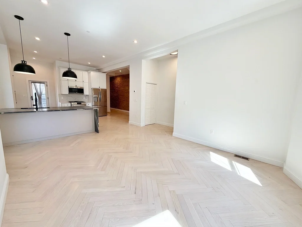 3 bed, 2 bath apartment for rent at 182 Webster St Unit 1, East Boston — photo 16 of 41