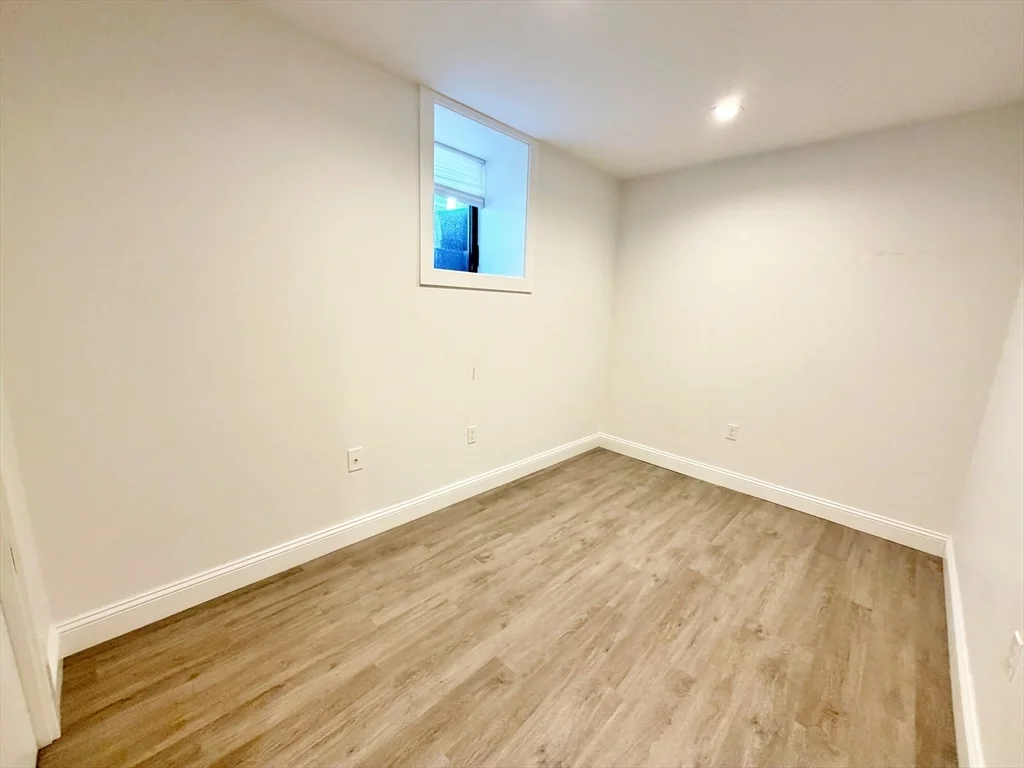 3 bed, 2 bath apartment for rent at 182 Webster St Unit 1, East Boston — photo 38 of 41