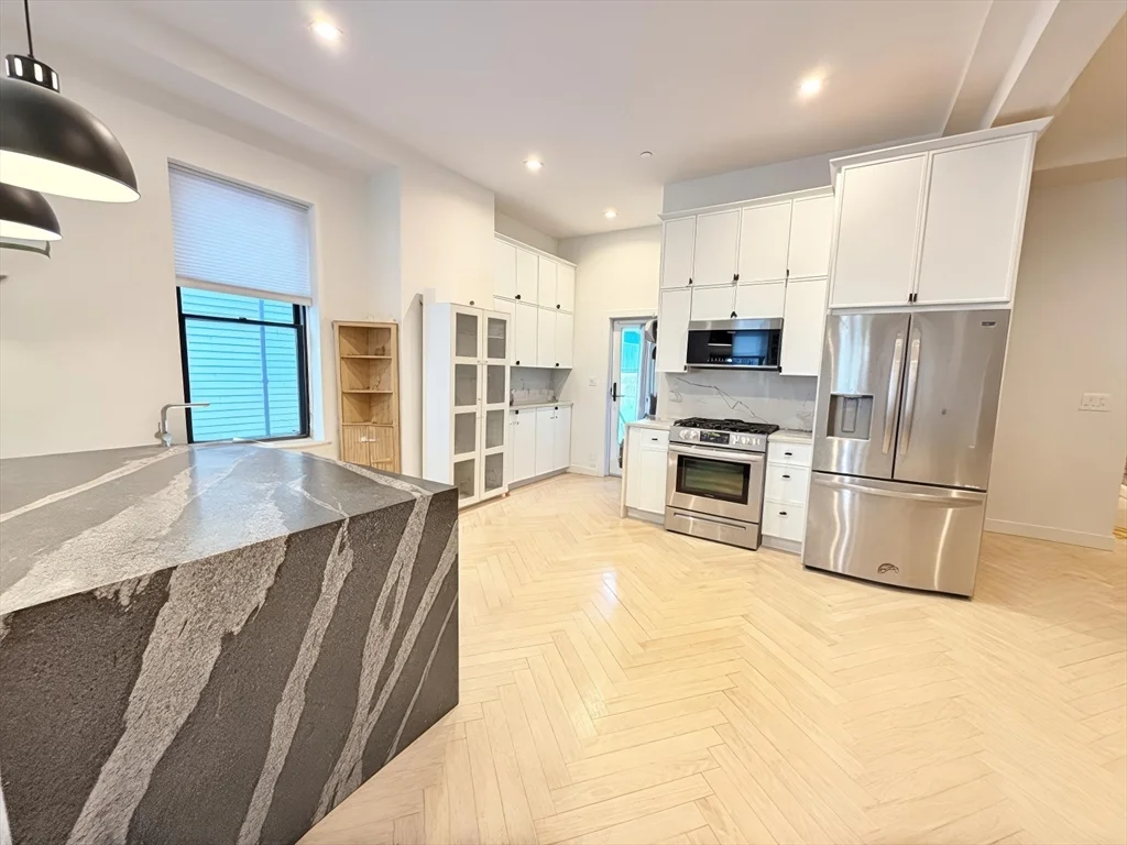 3 bed, 2 bath apartment for rent at 182 Webster St Unit 1, East Boston — photo 3 of 41