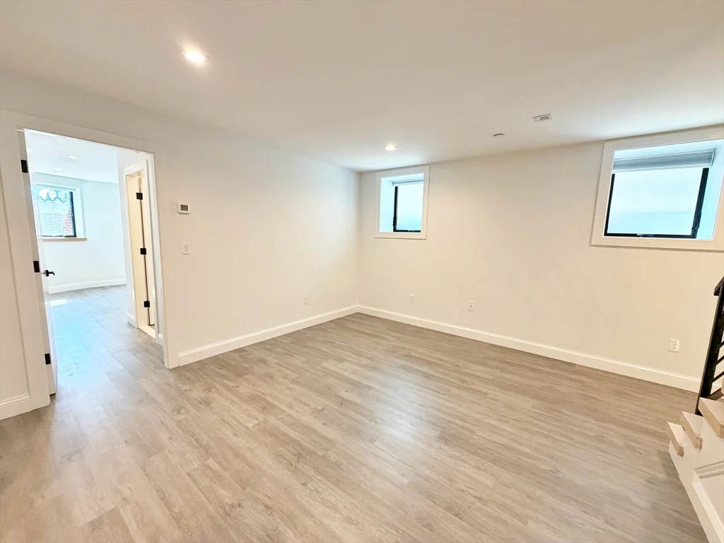 3 bed, 2 bath apartment for rent at 182 Webster St Unit 1, East Boston — photo 31 of 41